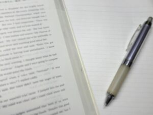 独学よりも英会話教室に通うことで英語が上達する